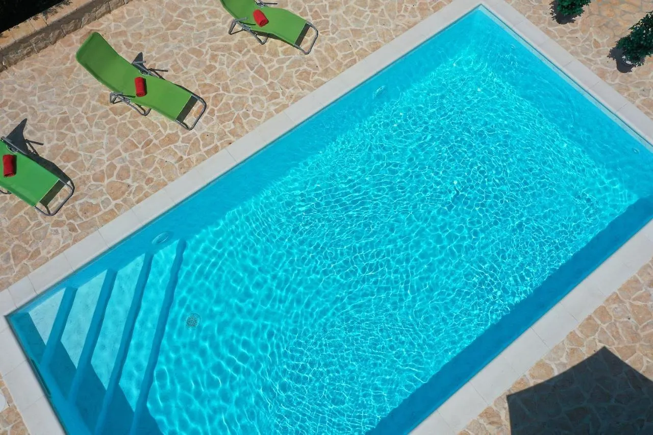 Blue Sunrise Apartment Vrsi 0*,  Croatia