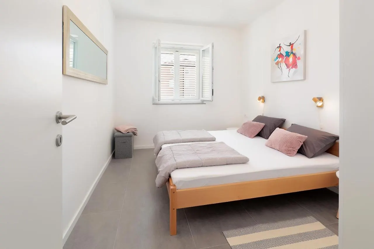 Blue Sunrise Apartment Vrsi